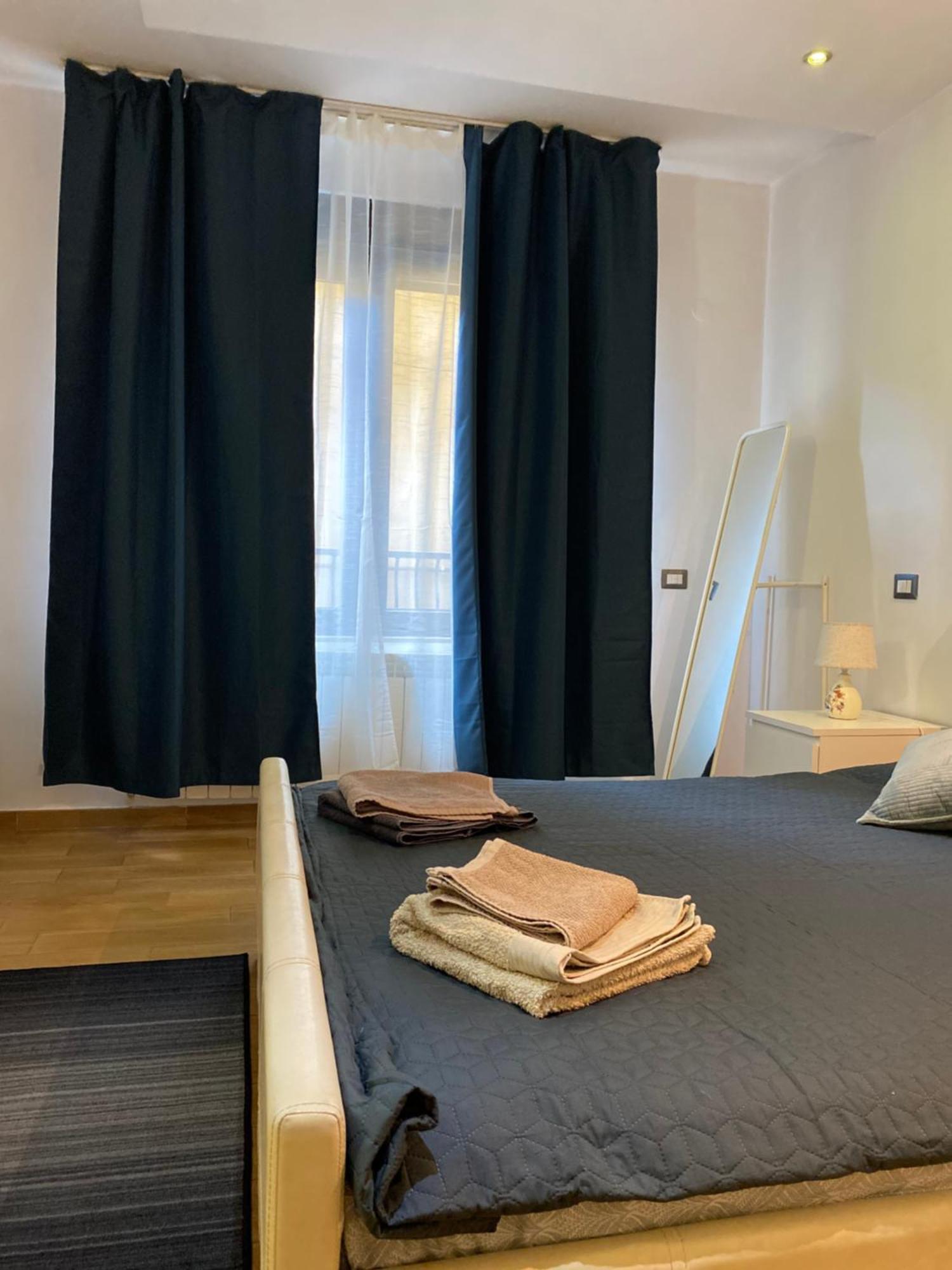 Royal Suite Unirii-2 Bdr Apartment Букурещ Екстериор снимка